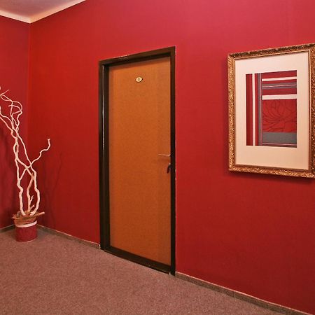Hotel Zlaty Jelen Horazdovice Экстерьер фото